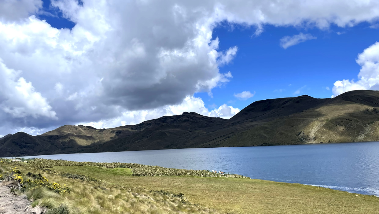 Mica Lagoon, Antisana, Ecuador