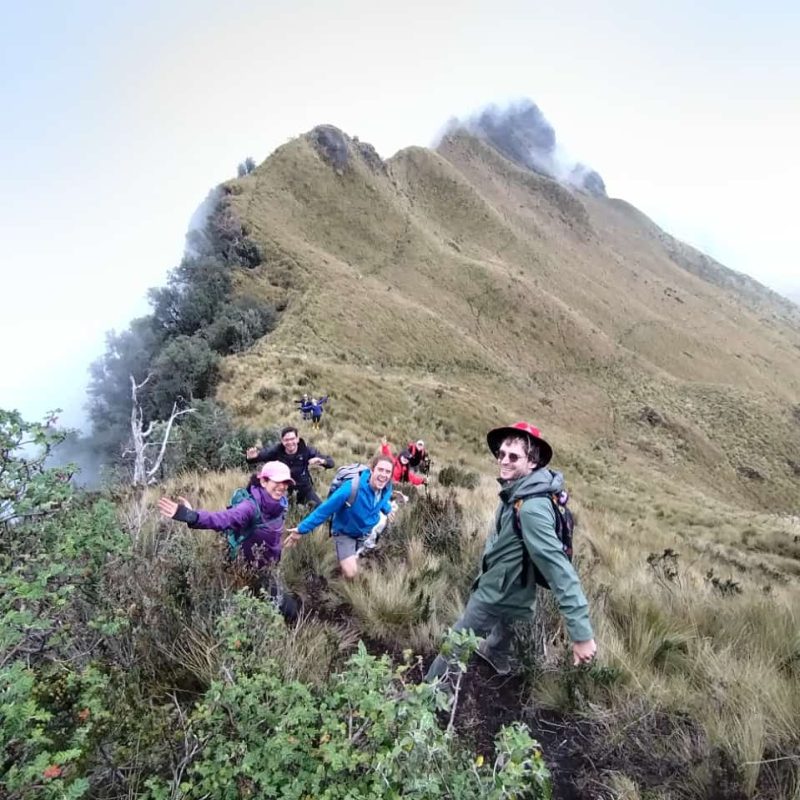 Volcán Pasochoa caminata para aclimatar